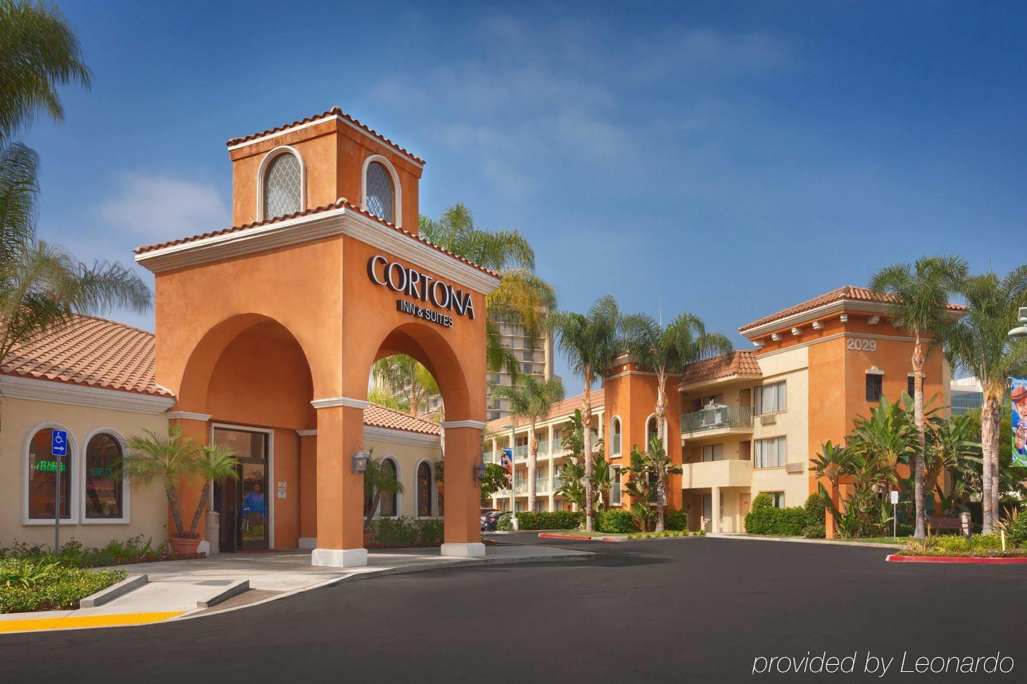 Cortona Inn And Suites Anaheim Resort Екстер'єр фото